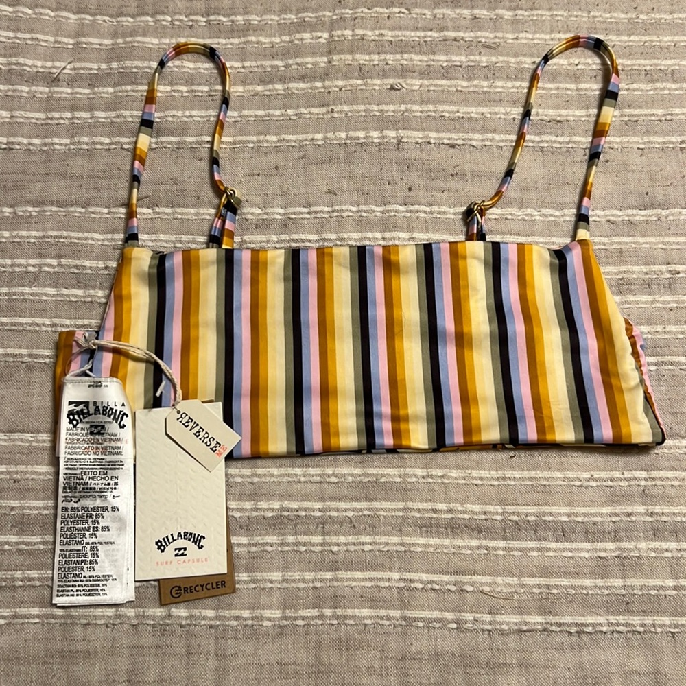 NWT Billabong *reversible* bikini top (M/10)